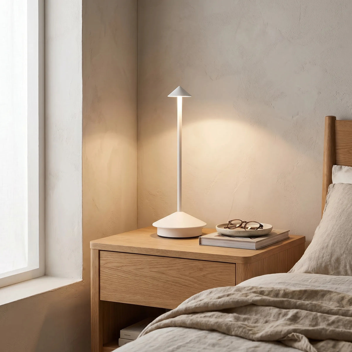 360 Glow Cordless Table Lamp