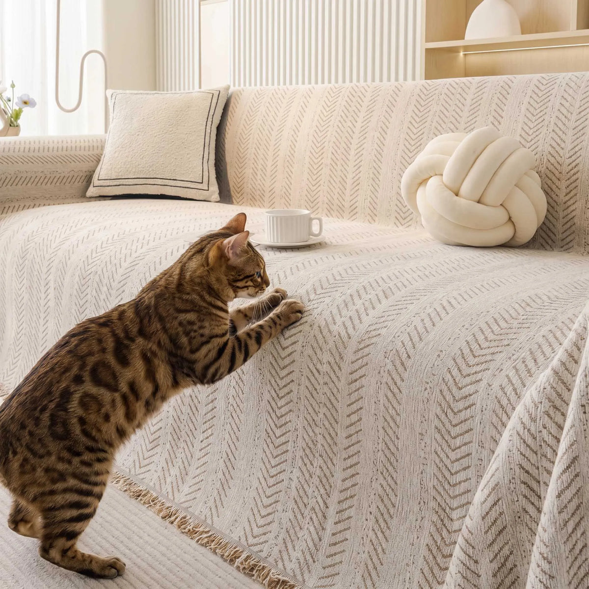 Anti-Scratch Herringbone Sofa Throw