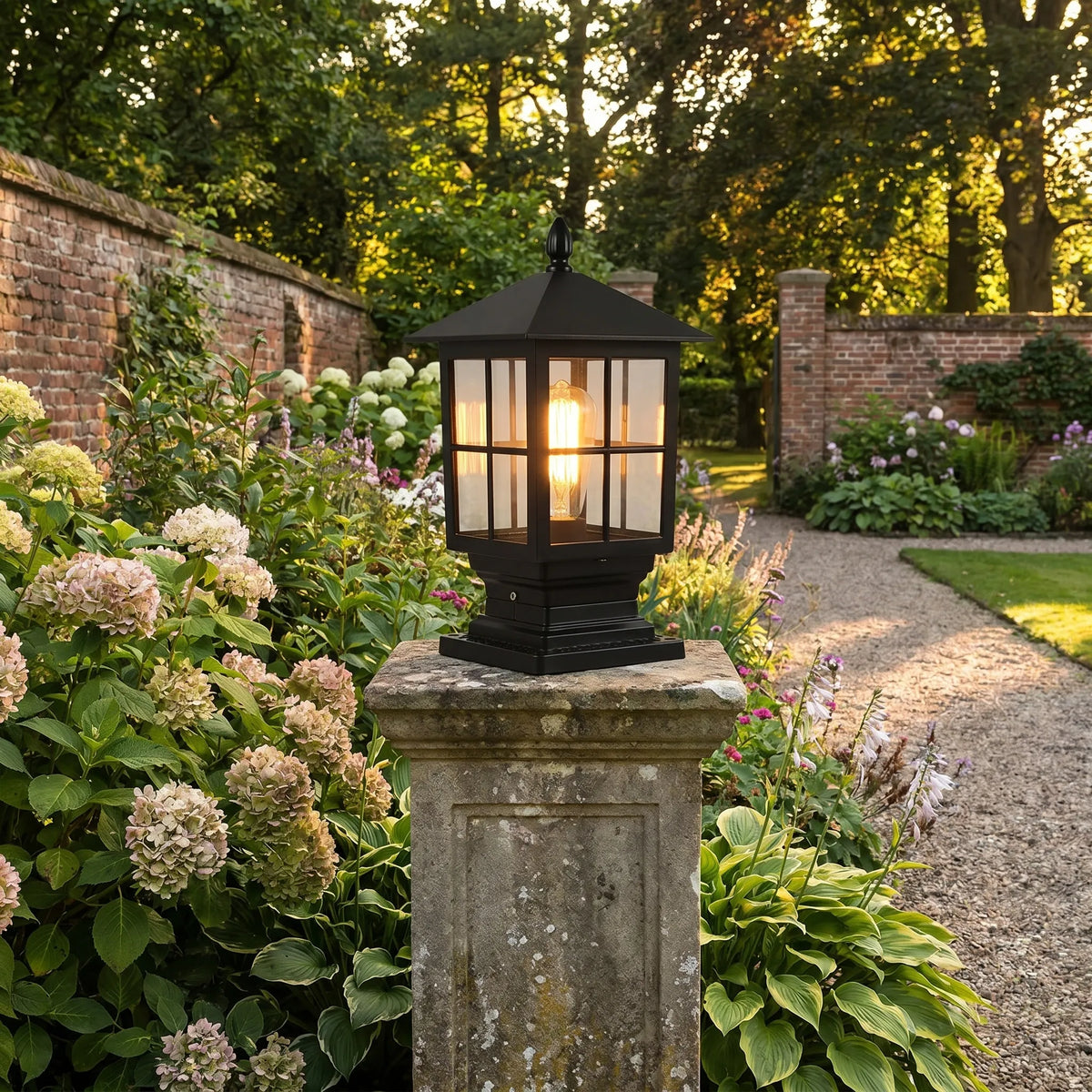 Black Aluminium Pillar Light