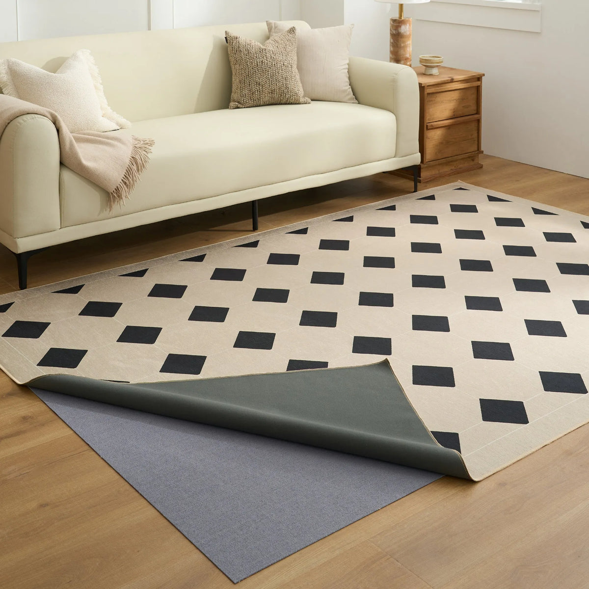 Bold Diamond Washable Rug with Pad
