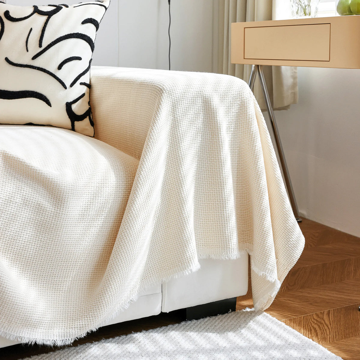 Classic Weave Patterned Sofa Throw