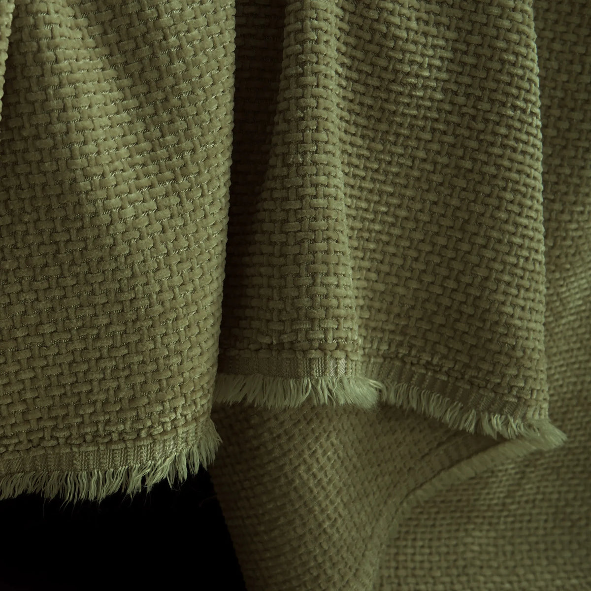 Classic Weave Patterned Sofa Throw