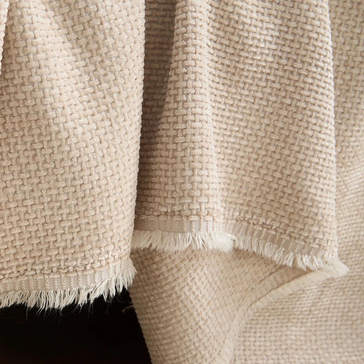 Classic Weave Patterned Sofa Throw