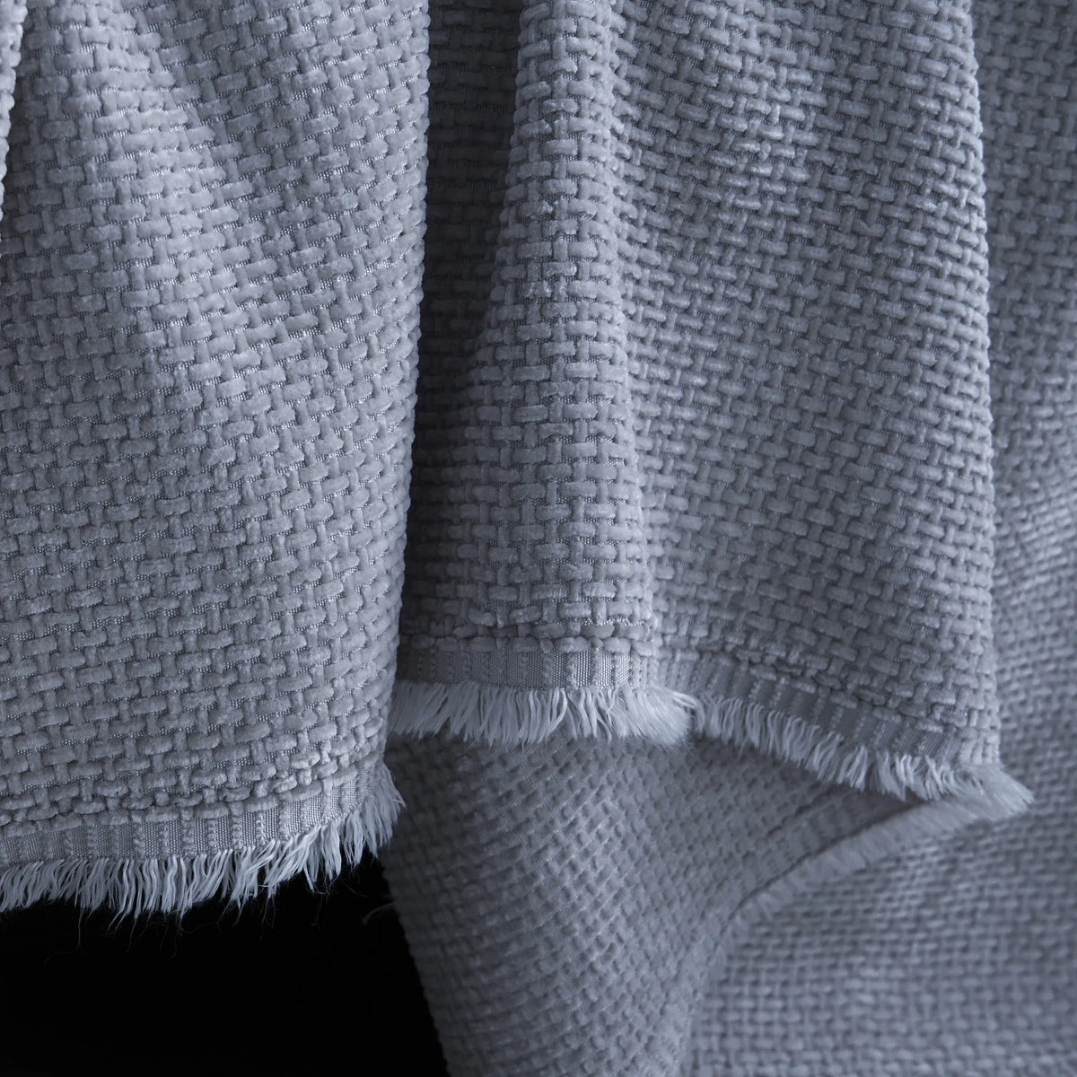 Classic Weave Patterned Sofa Throw
