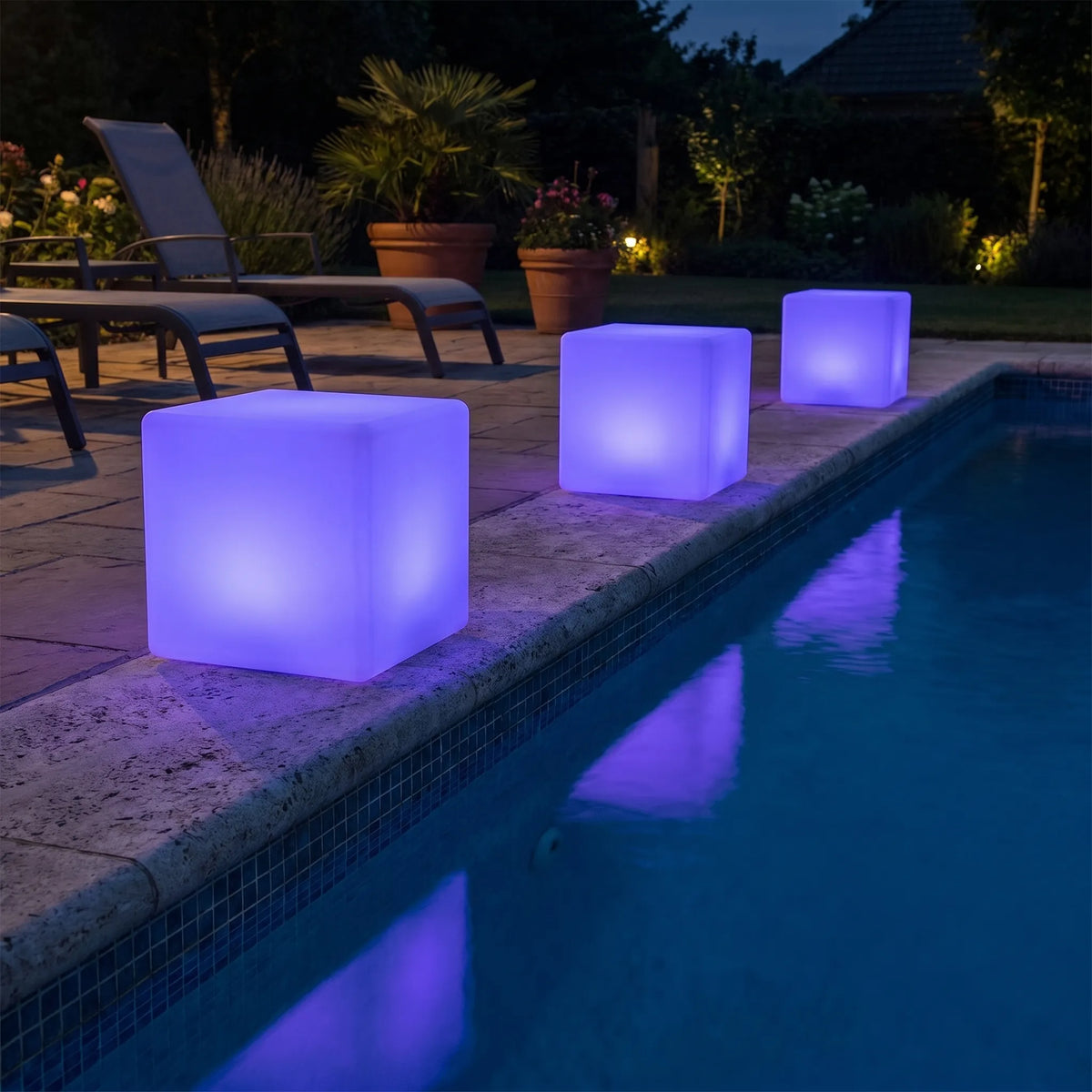 Colour Changing Cube Garden Light