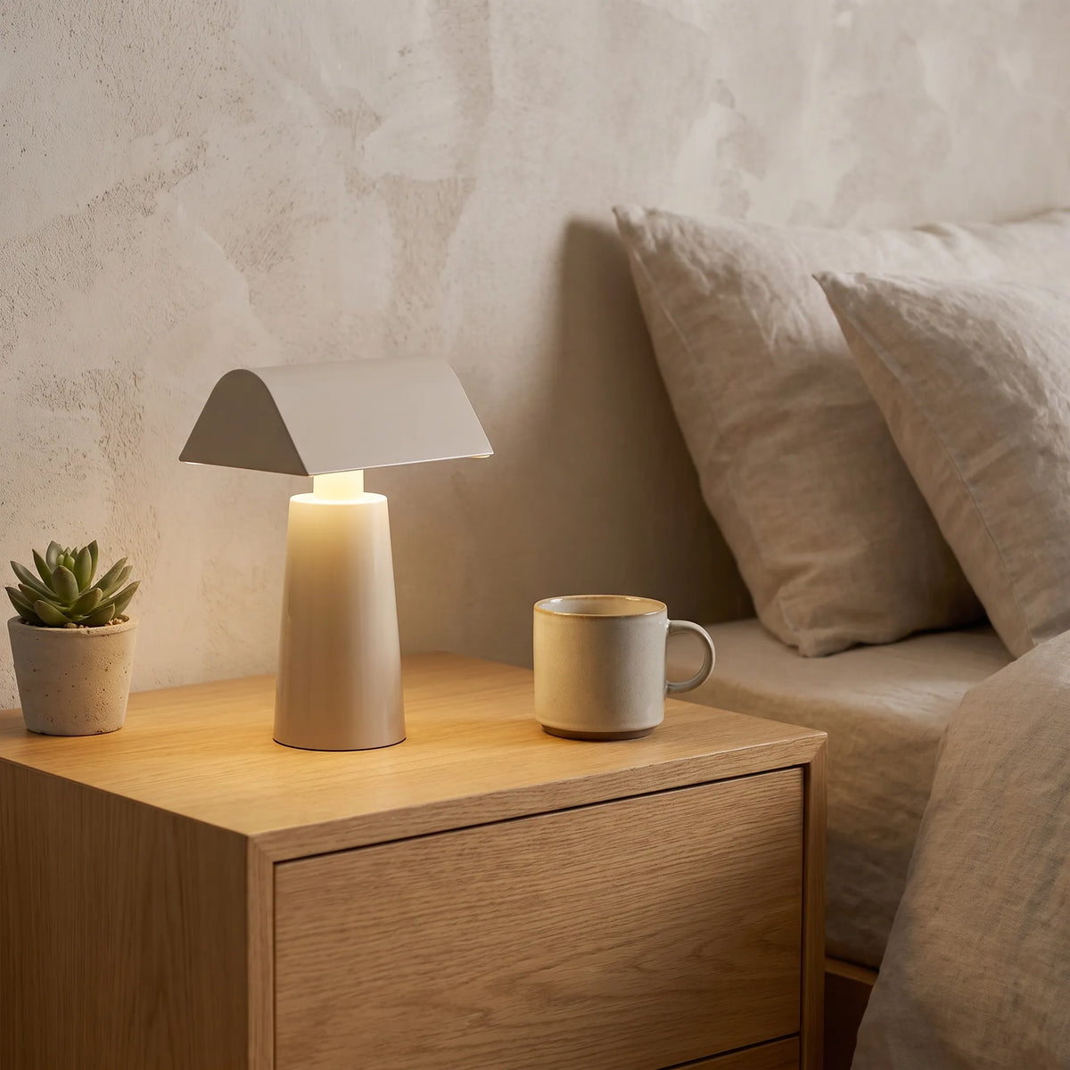 Cordless Bankers Style Desk Lamp