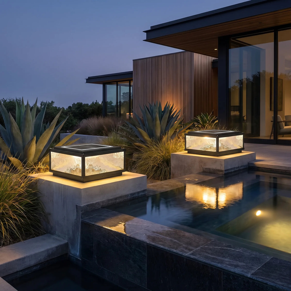 Die Cast Square Pillar Light