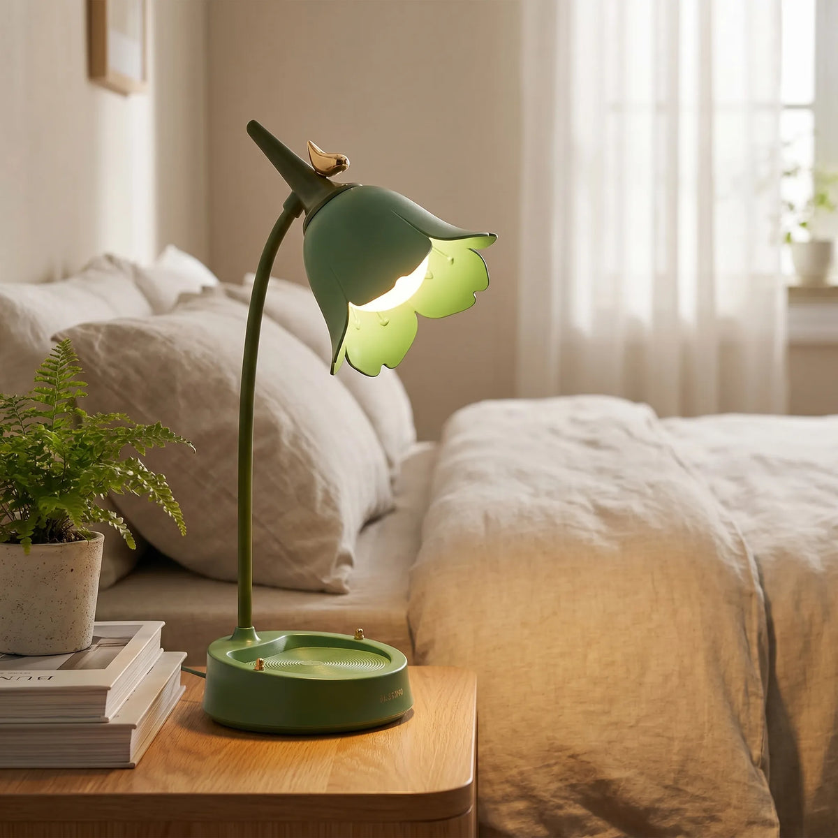 Flower Petal Touch Desk Lamp