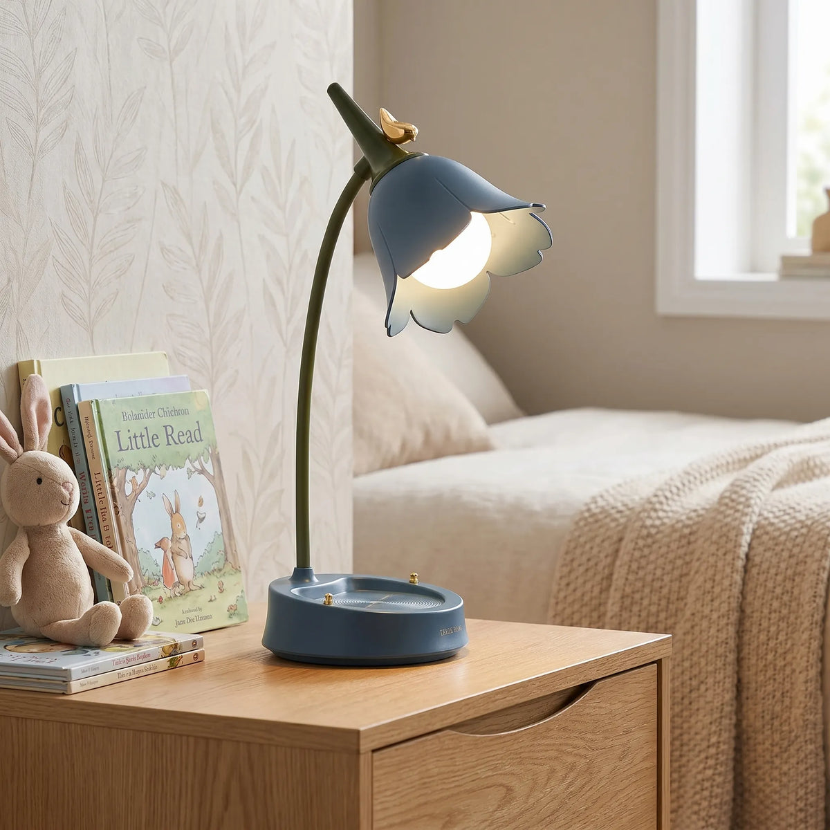Flower Petal Touch Desk Lamp