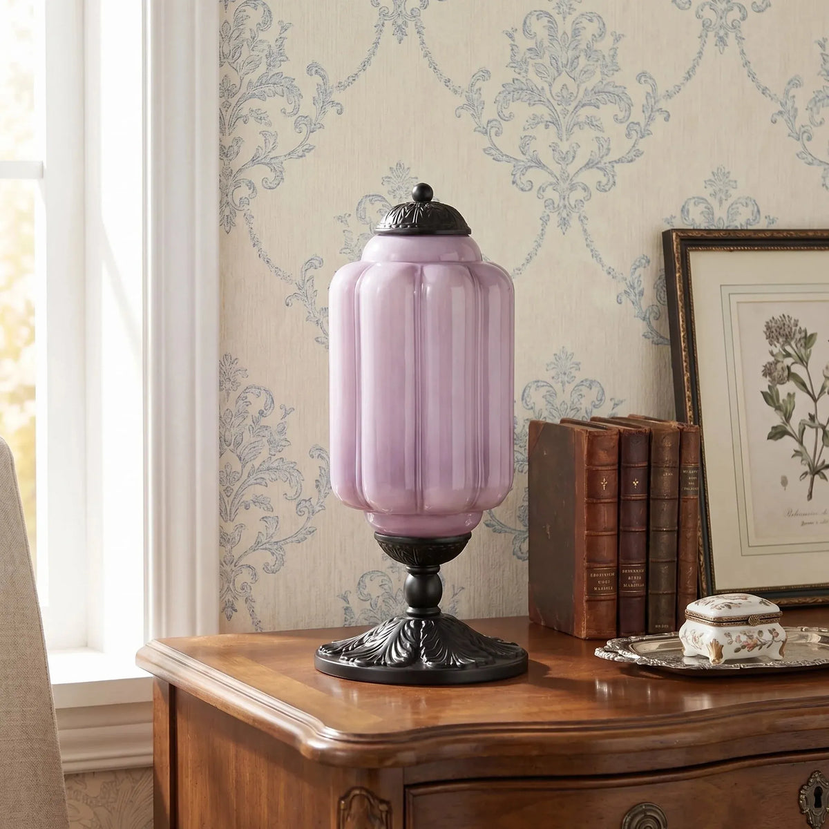French Retro Petal Glass Lamp
