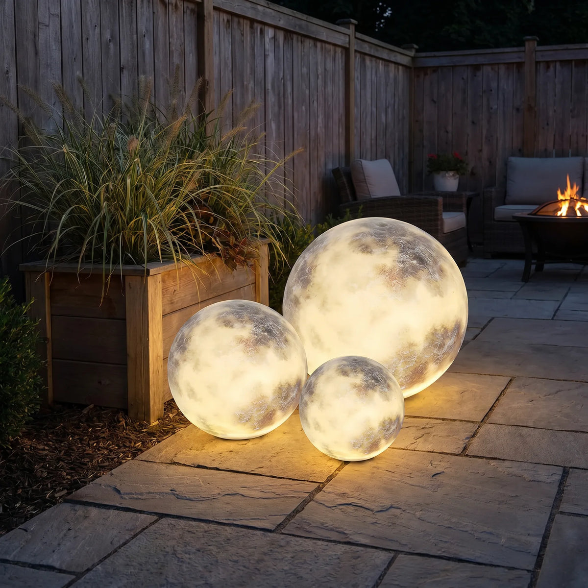Moon Lawn Light