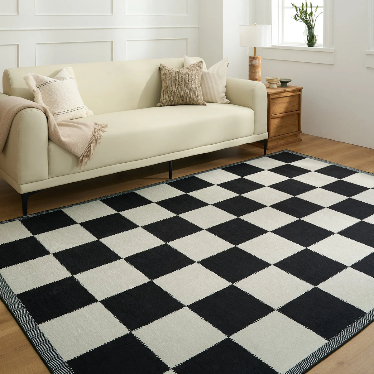 Noir Checkered Washable Rug