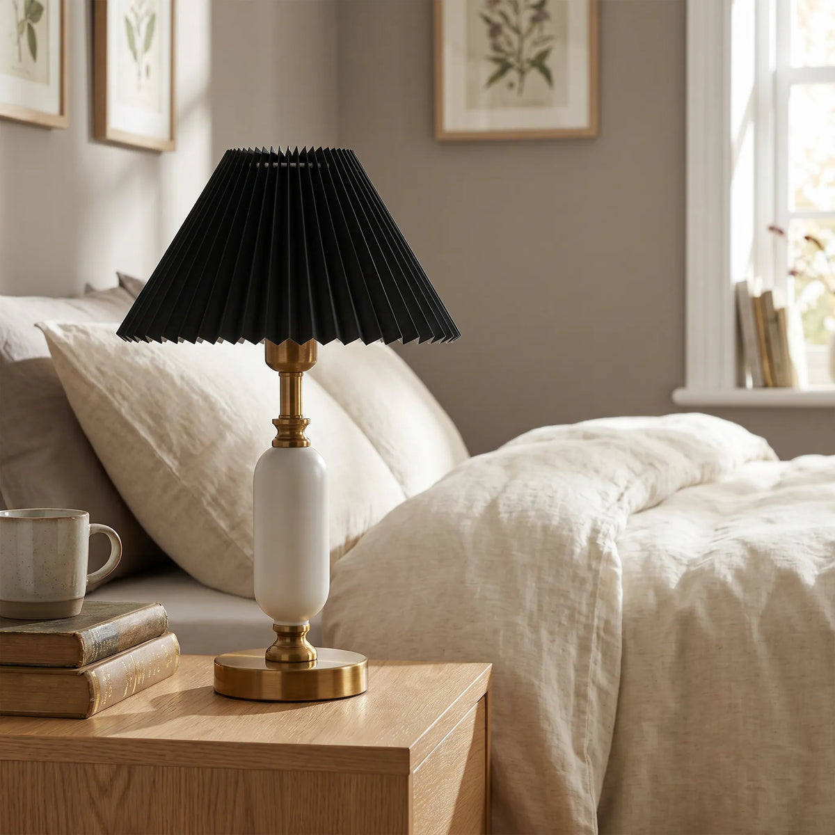 Retro Pleated Column Table Lamp