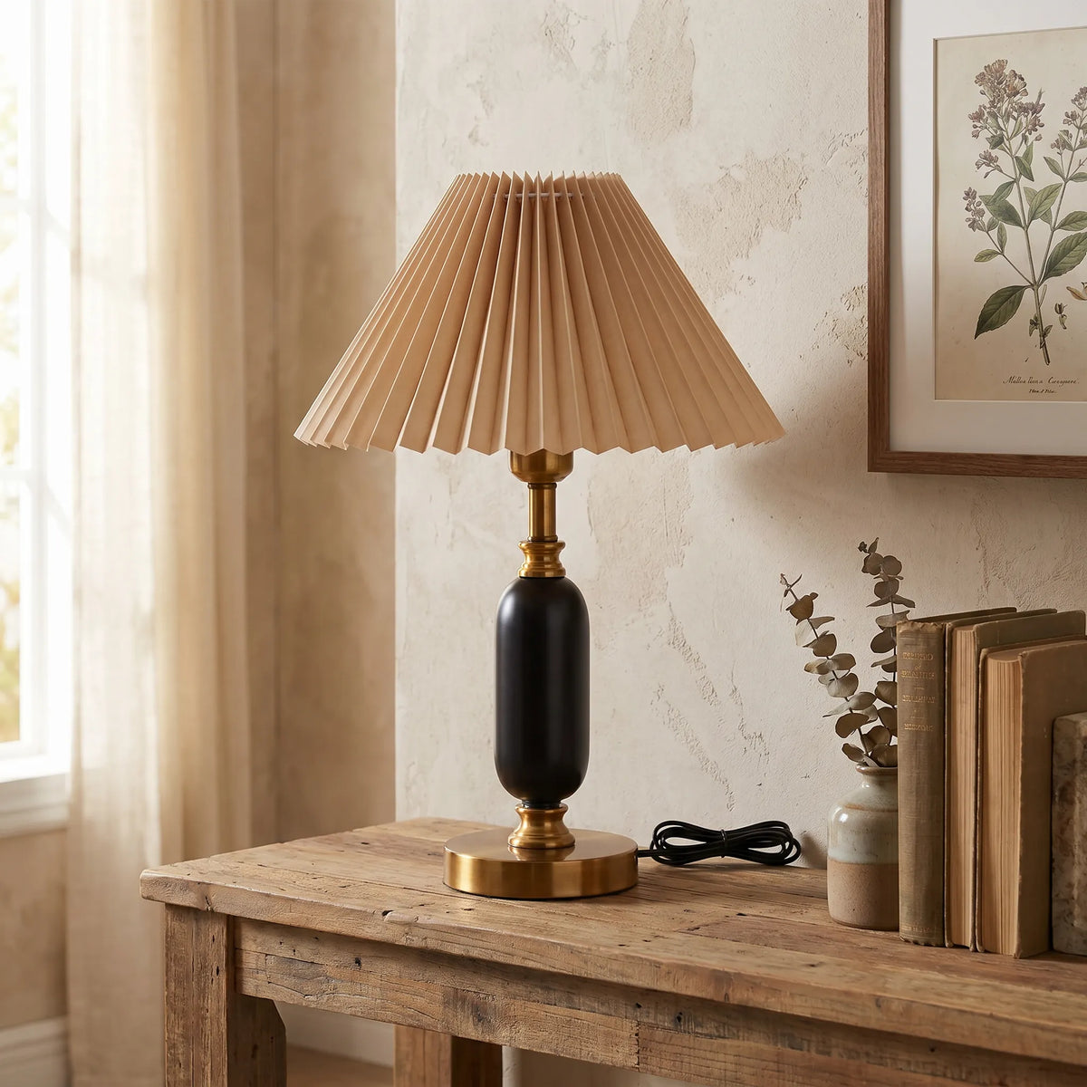 Retro Pleated Column Table Lamp