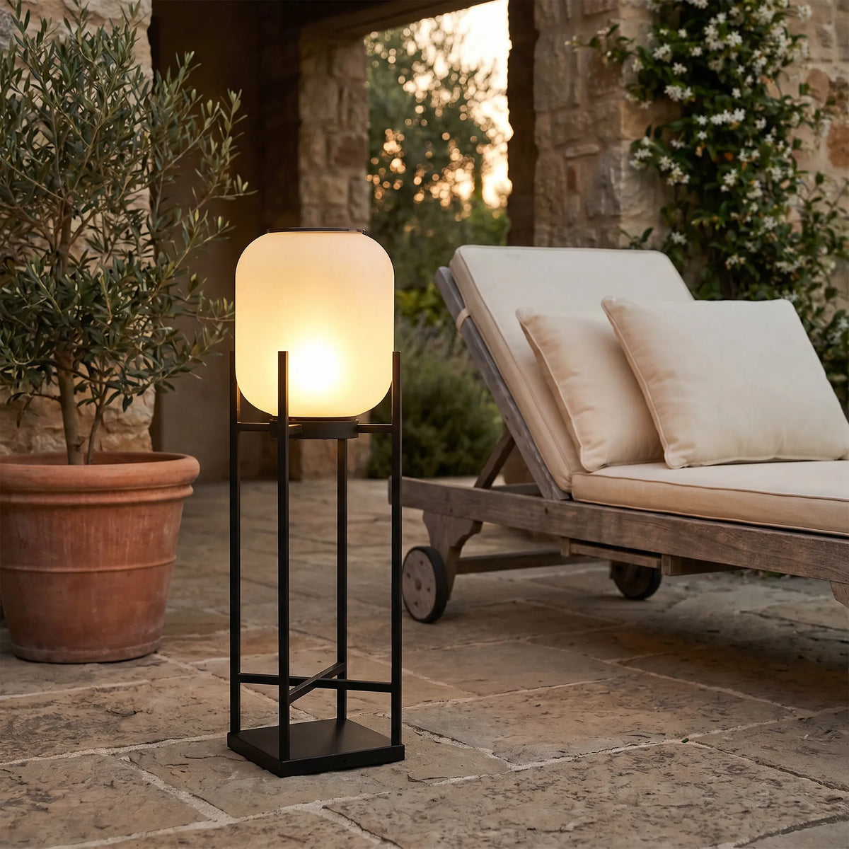 Retro Standing Garden Lantern