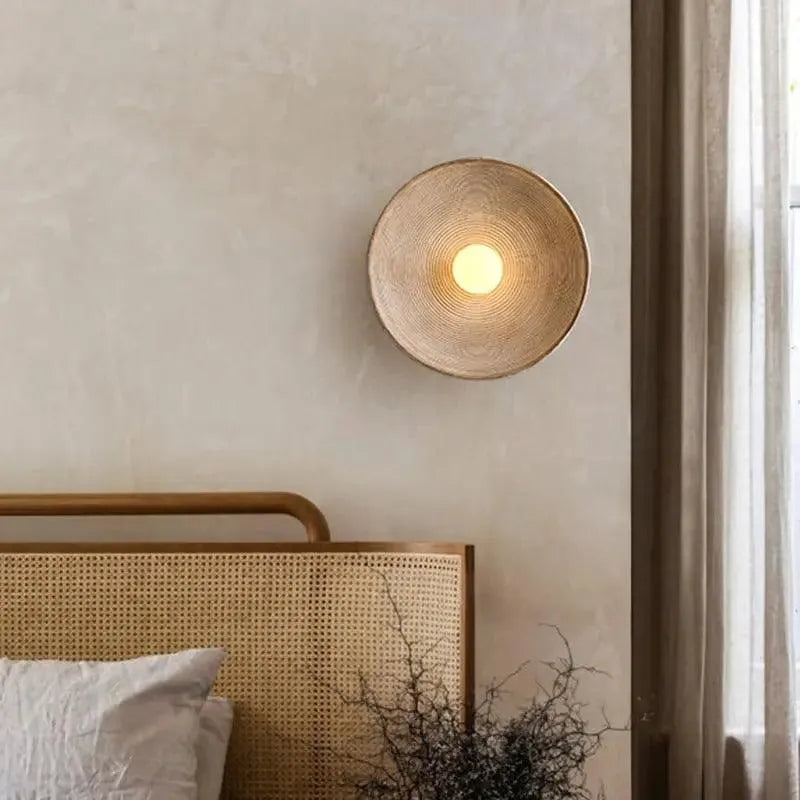 Sculpted Retro Resin Wall Lamp