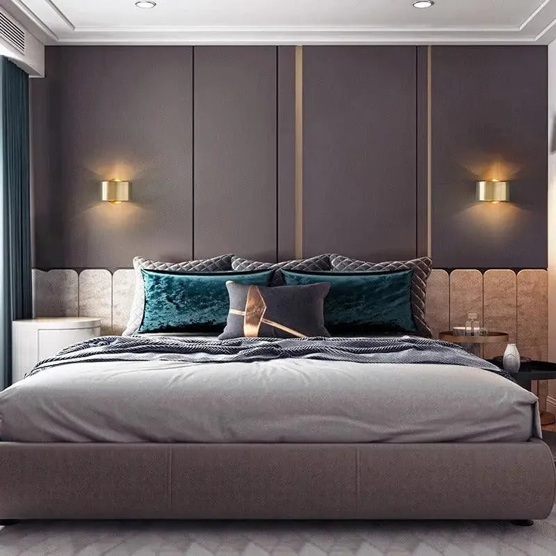 Sleek Modern Mini Wall Light